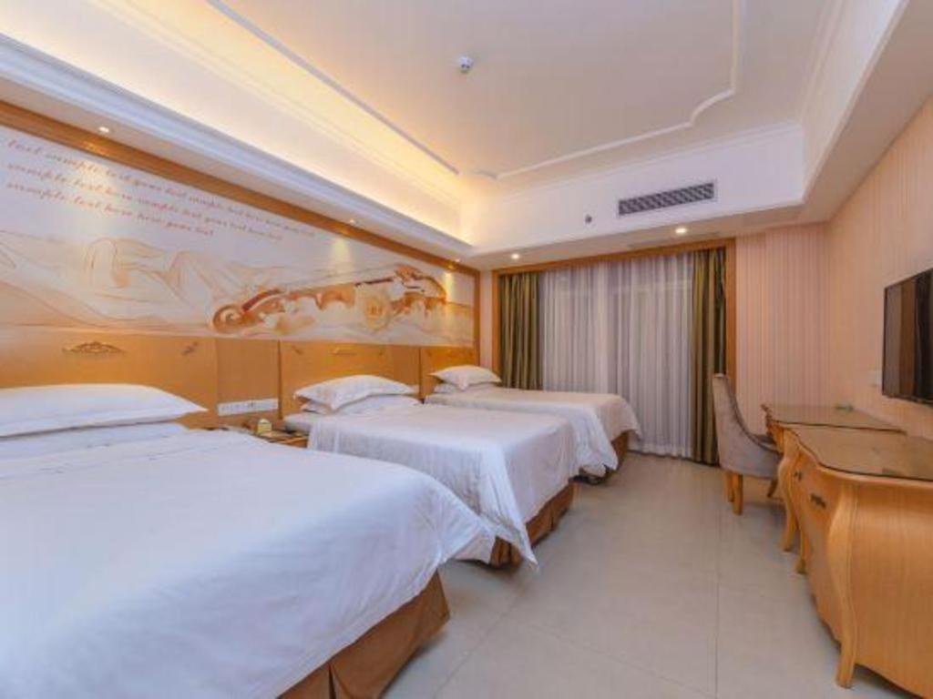 Vienna Classic Hotel Guangdong Yangxi Moon Bay Exterior foto